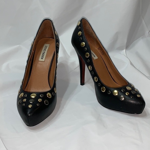 STEVE Madden Black and Studded Viciouus Leather Heels Size 7.5M - Picture 1 of 9